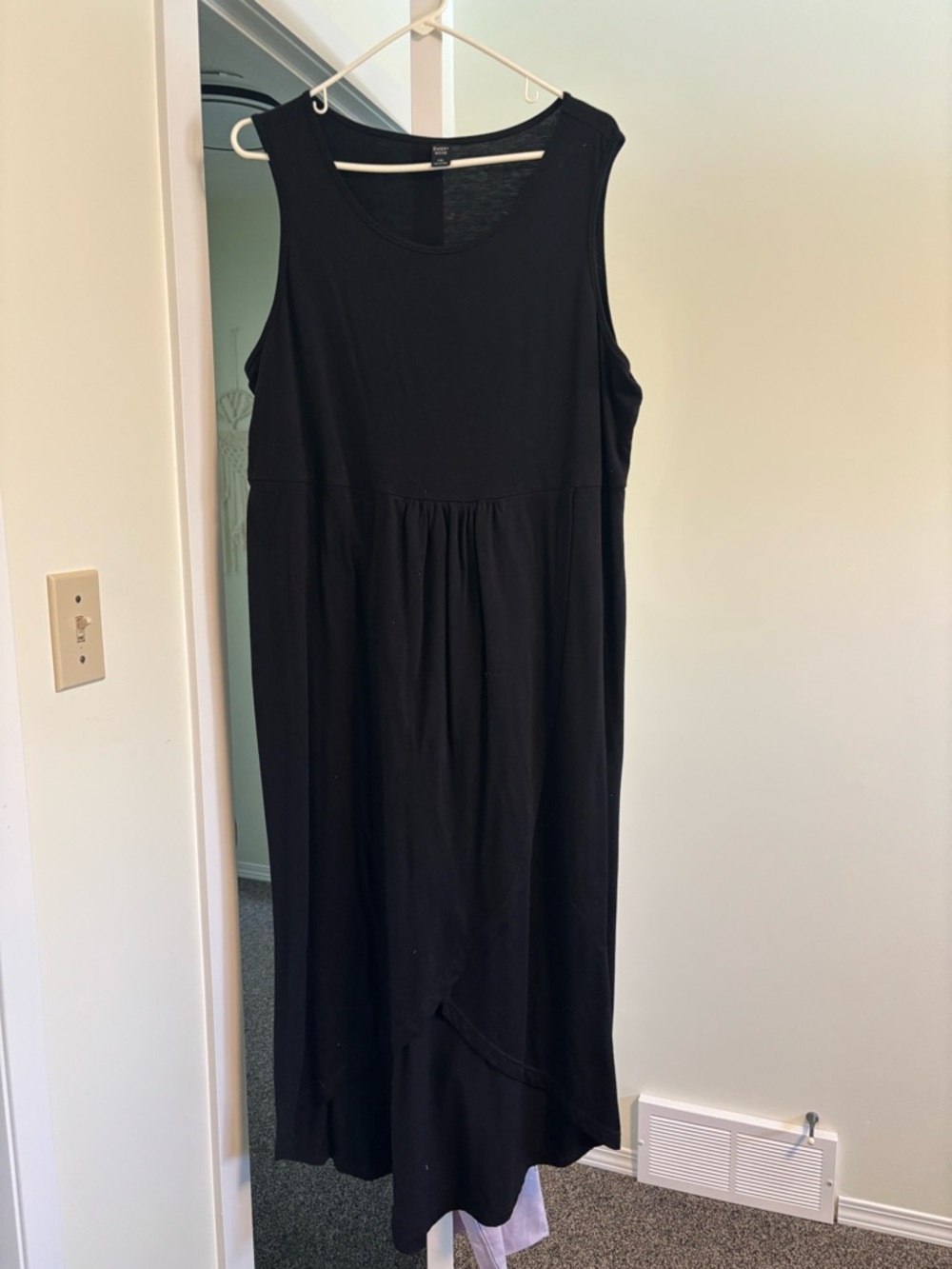 Classic Black Sleeveless Midi Dress with Gathered Waist